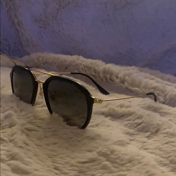 Ray Ban Sunglasses - Picture 2 of 3